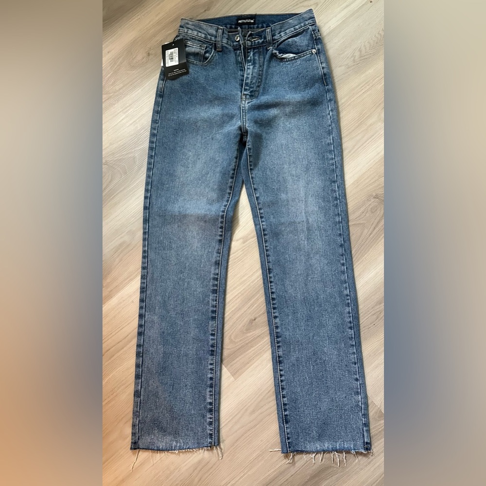 PrettyLittleThing Jeans